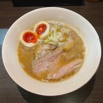 ラーメン アールピージー - 料理写真: