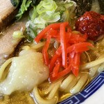 らーめん 支那虎 - 『真･支那虎ラーメン+にんにく＆紅しょうが＆豆板醤』