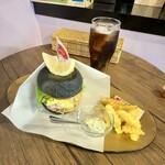 Ginza Fish Burger NAGOMI - 「山口県産 サババーガー」(980円)+「ドリンク」(350円)