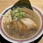 ラーメン まこと屋 - 料理写真:背脂醤油ラーメン