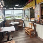 Takoyaki Kobo Jun - 洒落た？テラス席。