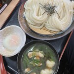 麦香 - 牛ホルつけうどん850円、プラス2玉160円