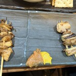 Yakitori Kobo Kibo Keoka Honten - ◯皮160円　△ネギマ170円　かなり小ぶり