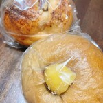 TAO bagel - ピッタリフィットの袋に、開店時間には入れられてます