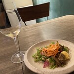 caffe&trattoria ORZO - 白ワイン　サラダ