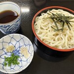 Shinraku - 割烹ならでわの漬け汁　腰の強い中太麺　美味かった〜