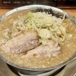 磨きの町のラーメン屋 味我駆 - 料理写真:背脂味噌ラーメン（麺大盛り）