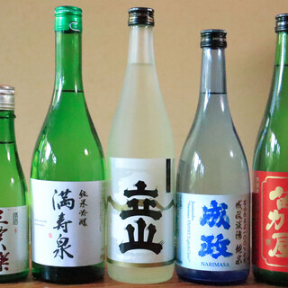 We have about 10 types of local sake, all made from areas with delicious water.