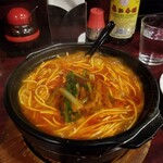 中国家庭料理 楊 - 海老ワンタン麺。