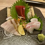 Tempura to Sashimi Itamae Ryori Uoten - 