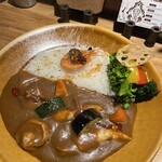 [Curry Senmon Ten] Maruyama Kyoju. - 煮込み浜カレー(中辛、小)