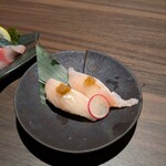 Seafood Private rooms Sakaba Imari Tokeidaimae Ten - 竜馬かんぱち握り 290円