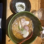 焼きあご塩らー麺 たかはし - 