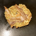 Okonomiyaki Yukari Yokohama Sky Building Ten - ゆかり焼き （仕上がり前）