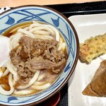 丸亀製麺 - 肉玉ぶっかけうどん（並）、ちくわ磯辺天ハーフ、いなり