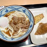 丸亀製麺 - 肉玉ぶっかけうどん（並）、ちくわ磯辺天ハーフ、いなり