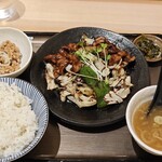 和風回鍋肉専門店 だしや。 - 