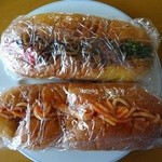 A-One Bakery - 上：やきそばパン　下：ナポリタン　各１３０円