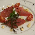 RiSTORANTE EST - 本まぐろのカルパッチョ。先週迄はビンナガまぐろだったとの事