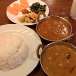 FEWA DINING - ネパールターリー（ダルスープ、マトンカレー、バスマティ―ライス、マトンカレー、カット野菜、サグ、豆のサラダ、ゴルベラチャトニ）