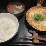 Katsudon Hozenji Yokocho Ten - かつ丼　W卵　味噌汁　¥1000