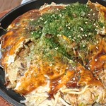 Hiroshima Okonomiyaki Kurumi - 肉玉 そば