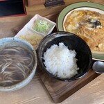 Ajidokoro Taichi - カツ丼と半そば1,300円