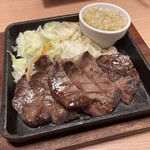 升屋 - 極厚牛たん鉄板焼き