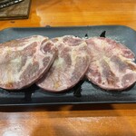 Shichirin Yakiniku Anan Shinmatsudo Ten - 厚切り牛タン