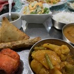 Ali's Halal Kitchen - 