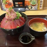 Seafood Donburi Ginhachi Ginza Ten - 