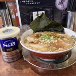 らぁ麺 武者気 マツノ - 料理写真:背脂武黒麺 1000円