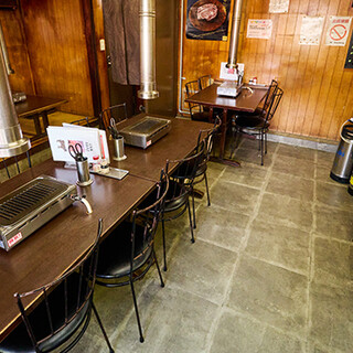 An old-fashioned retro space. Perfect for dates or families. Can be reserved for private use.