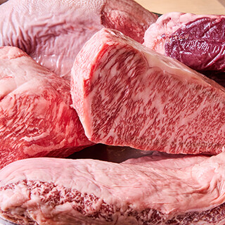 Good quality, good taste, good price! Our carefully selected [Japanese Black beef cows] are exquisite