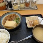 Motsunikomi Mitsuko Iruma Ten - もつ煮込み定食と玉子