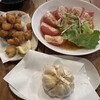 串吉 - 料理写真:鳥軟骨、トマト前菜、ニンニク丸揚げ