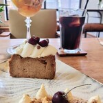 CAFE HITOASHI - ■和紅茶のチーズケーキ