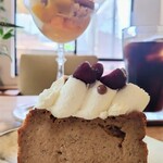 CAFE HITOASHI - ■和紅茶のチーズケーキ