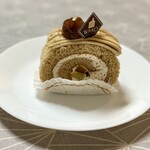 Wako Cake & Chocolate Shop - 栗のロールケーキ