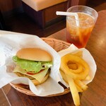 モスバーガー - モーニング野菜チーズバーガードリンクセット580円　　オニポテ300円