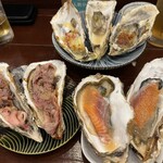 Kaki to Sushi Umi no Okite - ←生牡蠣と宮城蔵王牛の牡蠣牛↑焼き牡蠣三種盛り→生牡蠣と生サーモンのかきぱっちょ