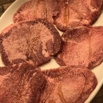 ホルモン焼肉 美津 - 料理写真: