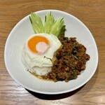 Gao Thai Howaiti- Umeda Ten - ガパオライスセット ¥1,000 のガパオライス