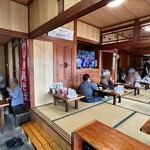 Okinawa Soba Senmon Ten Maruchi Chatan Ten - 朝ドラ「ちむどんどん」を思わせる店内