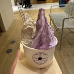 Premium Gelato Hare Terrace - 左:アールグレイ、右:ブルーベリーヨーグルト