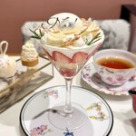 SALON BAKE & TEA - 