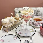 SALON BAKE & TEA - 