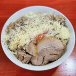 ラーメン鷹の目 - カルボナーラ 500g・ニンニク・アブラ・粉チーズマシ