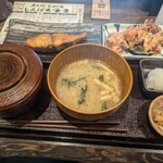 炭火焼和めし処 しんぱち食堂 - 