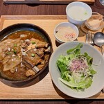 Modern Thai CIEL - スペアリブのあんかけ太麺ランチセット